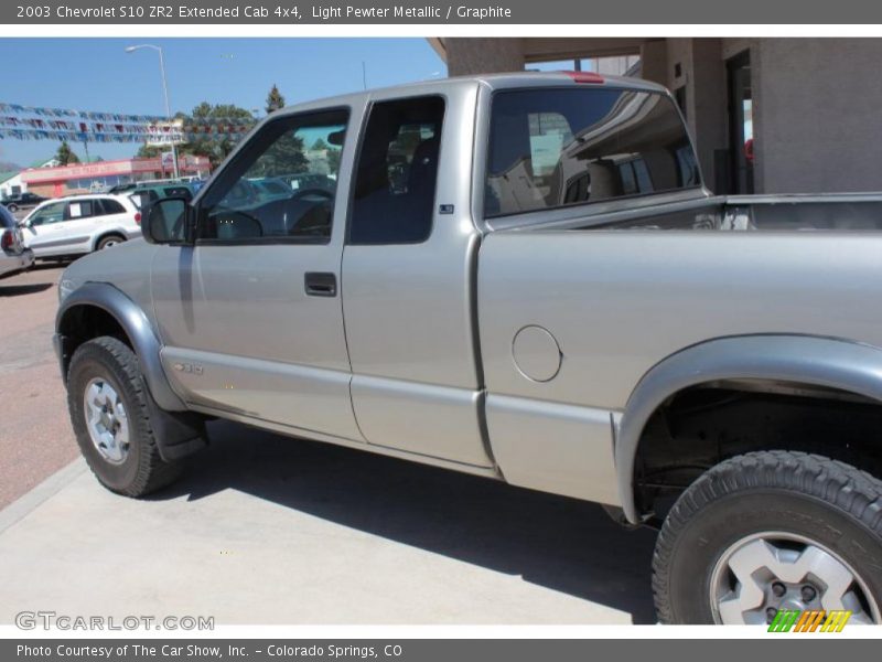 Light Pewter Metallic / Graphite 2003 Chevrolet S10 ZR2 Extended Cab 4x4