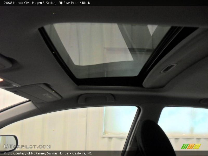 Sunroof of 2008 Civic Mugen Si Sedan