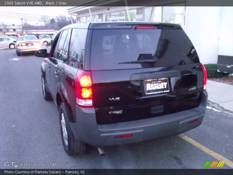 Black / Gray 2003 Saturn VUE AWD
