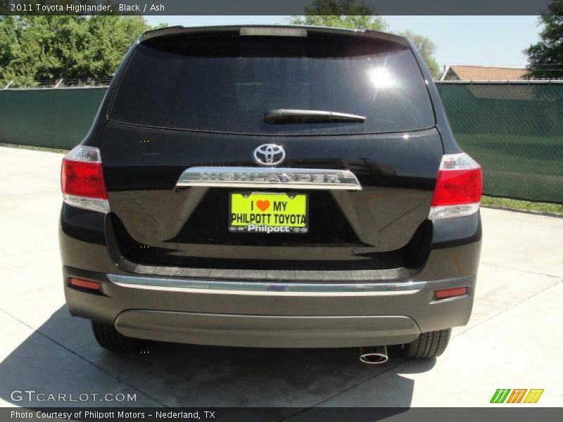 Black / Ash 2011 Toyota Highlander