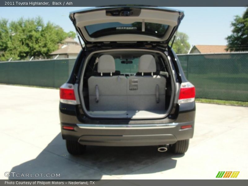 Black / Ash 2011 Toyota Highlander