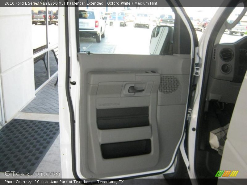 Oxford White / Medium Flint 2010 Ford E Series Van E350 XLT Passenger Extended