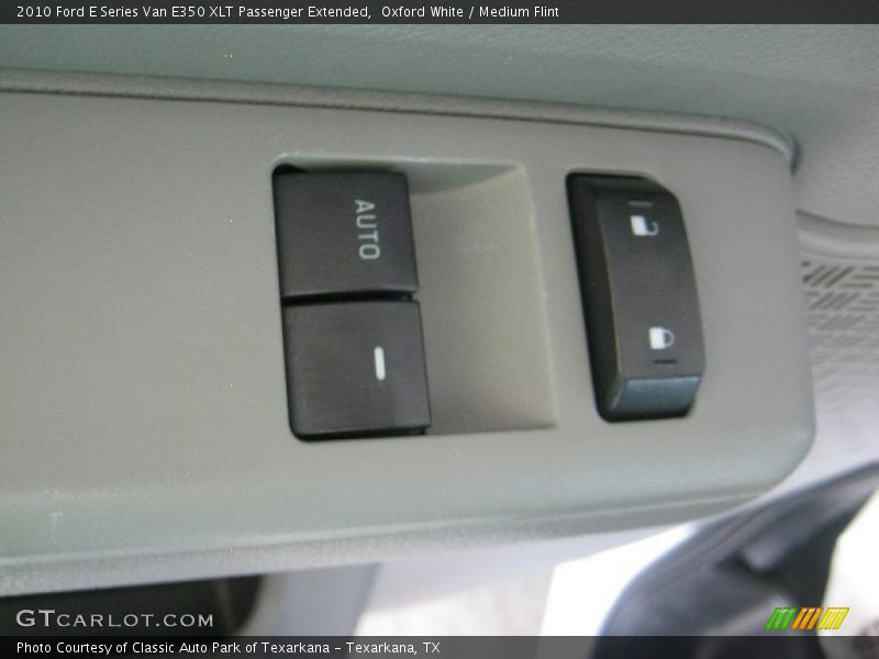 Oxford White / Medium Flint 2010 Ford E Series Van E350 XLT Passenger Extended