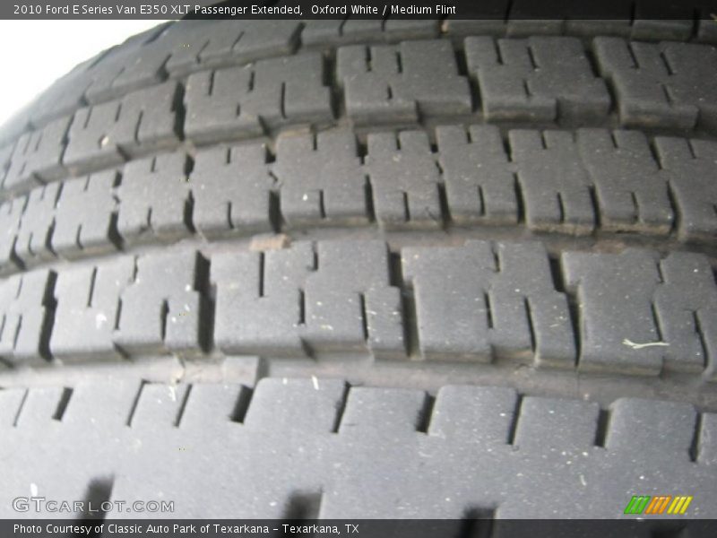 Oxford White / Medium Flint 2010 Ford E Series Van E350 XLT Passenger Extended