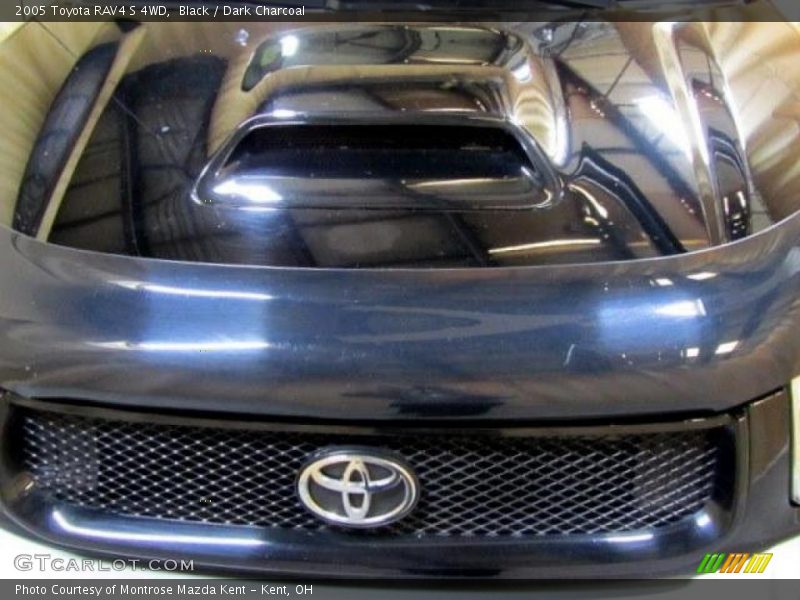 Black / Dark Charcoal 2005 Toyota RAV4 S 4WD