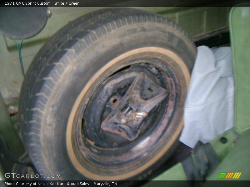 White / Green 1971 GMC Sprint Custom