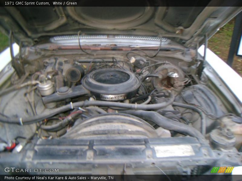 White / Green 1971 GMC Sprint Custom