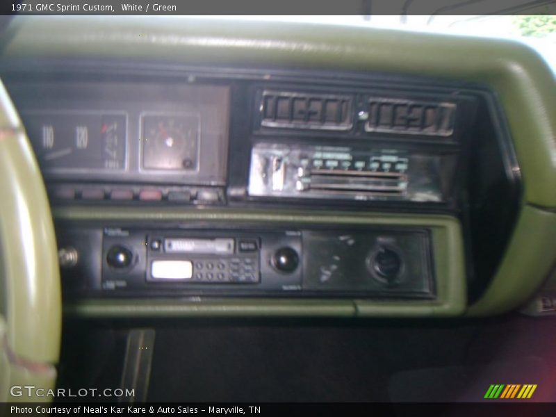 White / Green 1971 GMC Sprint Custom