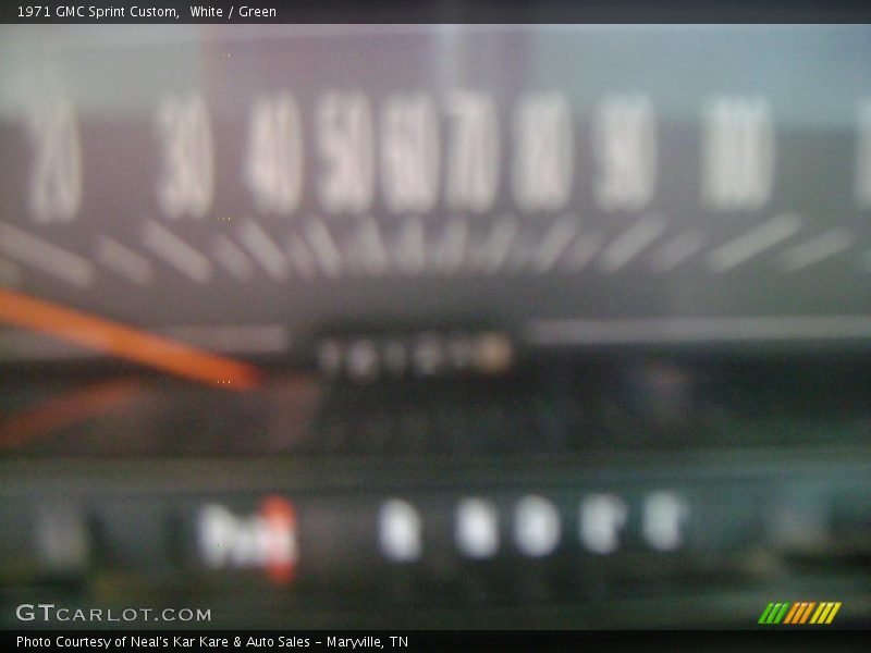 White / Green 1971 GMC Sprint Custom