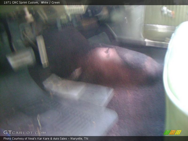 White / Green 1971 GMC Sprint Custom