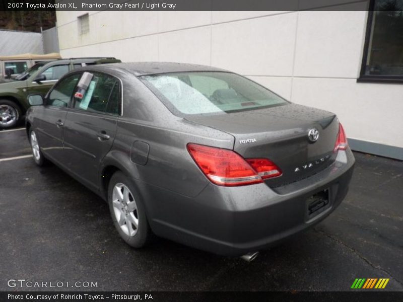 Phantom Gray Pearl / Light Gray 2007 Toyota Avalon XL