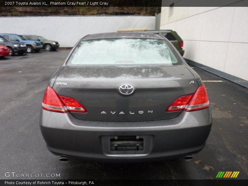 Phantom Gray Pearl / Light Gray 2007 Toyota Avalon XL