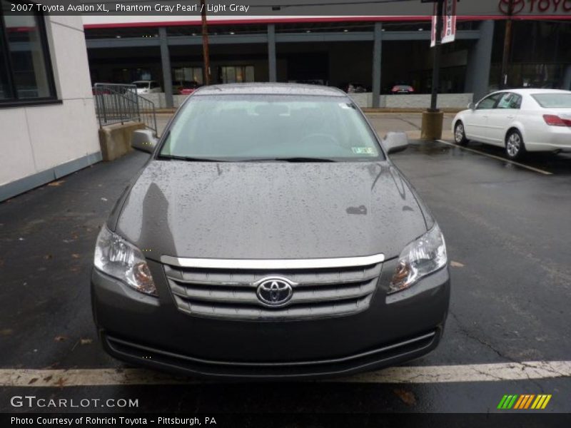 Phantom Gray Pearl / Light Gray 2007 Toyota Avalon XL