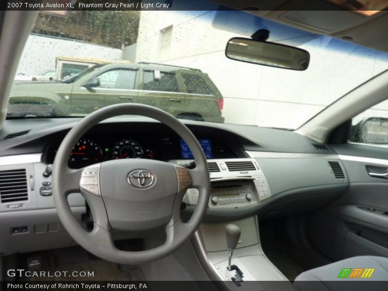 Phantom Gray Pearl / Light Gray 2007 Toyota Avalon XL