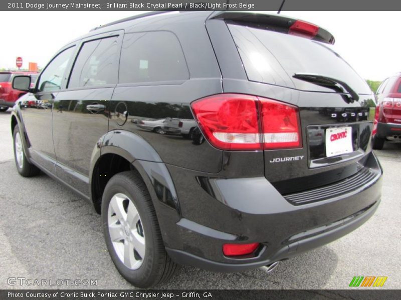 Brilliant Black Crystal Pearl / Black/Light Frost Beige 2011 Dodge Journey Mainstreet
