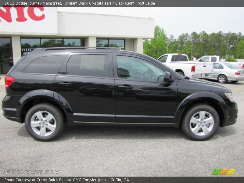 Brilliant Black Crystal Pearl / Black/Light Frost Beige 2011 Dodge Journey Mainstreet