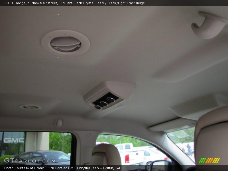 Brilliant Black Crystal Pearl / Black/Light Frost Beige 2011 Dodge Journey Mainstreet