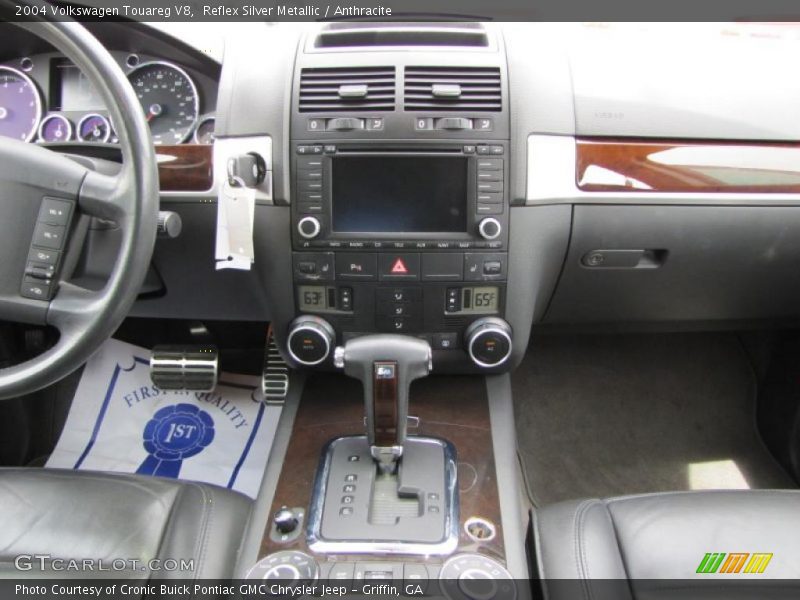 Reflex Silver Metallic / Anthracite 2004 Volkswagen Touareg V8