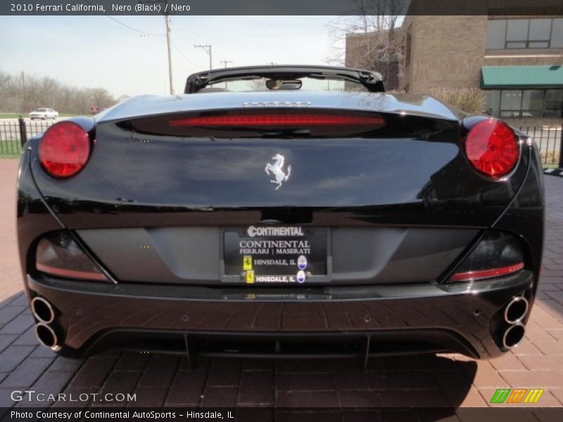 Nero (Black) / Nero 2010 Ferrari California