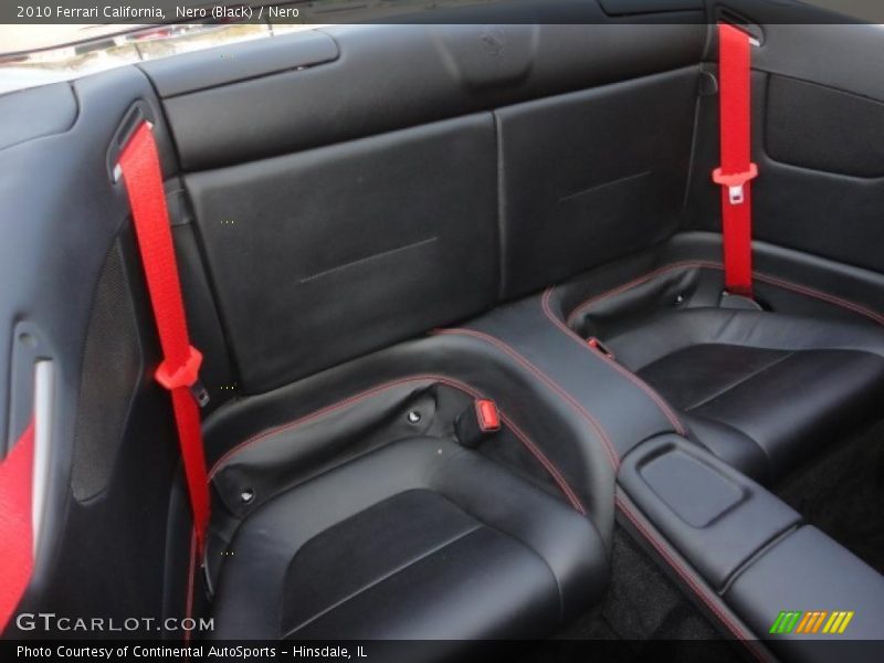  2010 California  Nero Interior