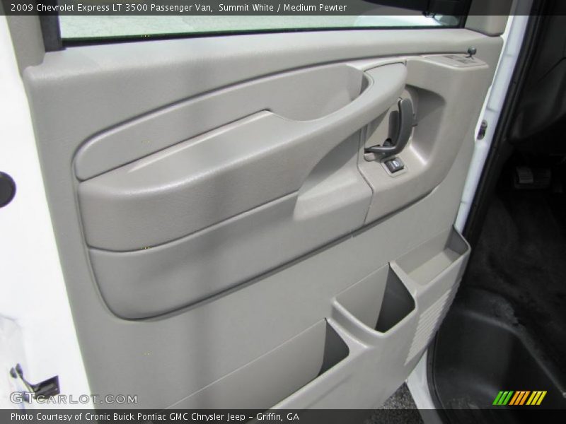 Summit White / Medium Pewter 2009 Chevrolet Express LT 3500 Passenger Van