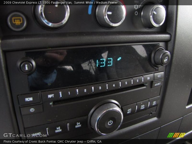 Summit White / Medium Pewter 2009 Chevrolet Express LT 3500 Passenger Van