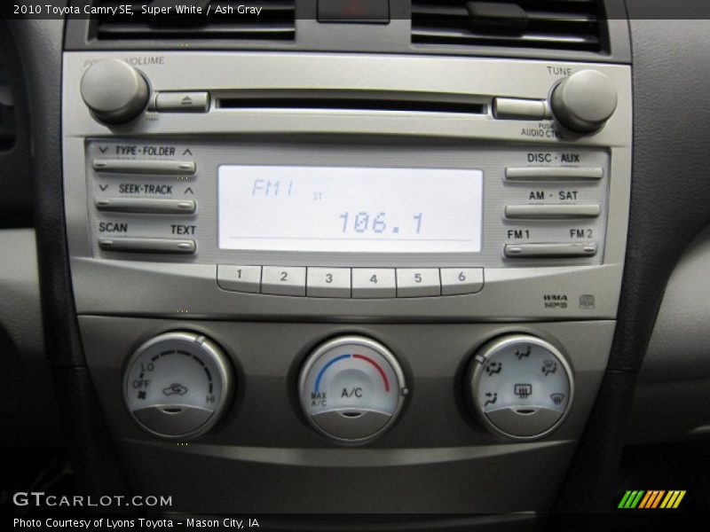 Super White / Ash Gray 2010 Toyota Camry SE