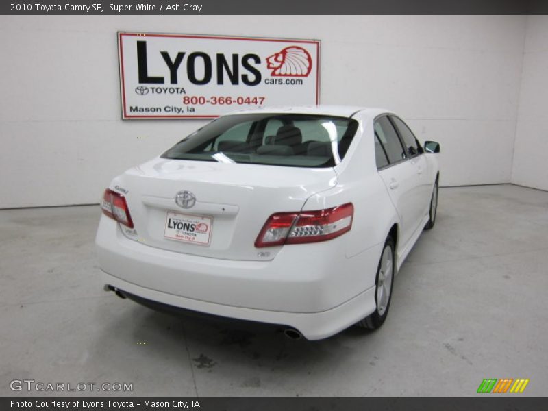 Super White / Ash Gray 2010 Toyota Camry SE
