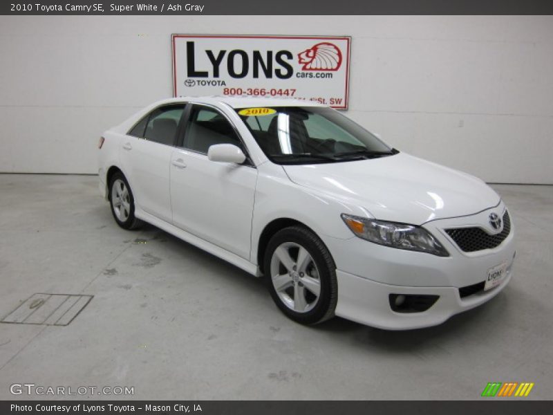 Super White / Ash Gray 2010 Toyota Camry SE