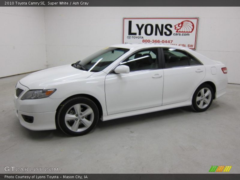Super White / Ash Gray 2010 Toyota Camry SE