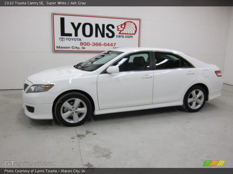 Super White / Ash Gray 2010 Toyota Camry SE