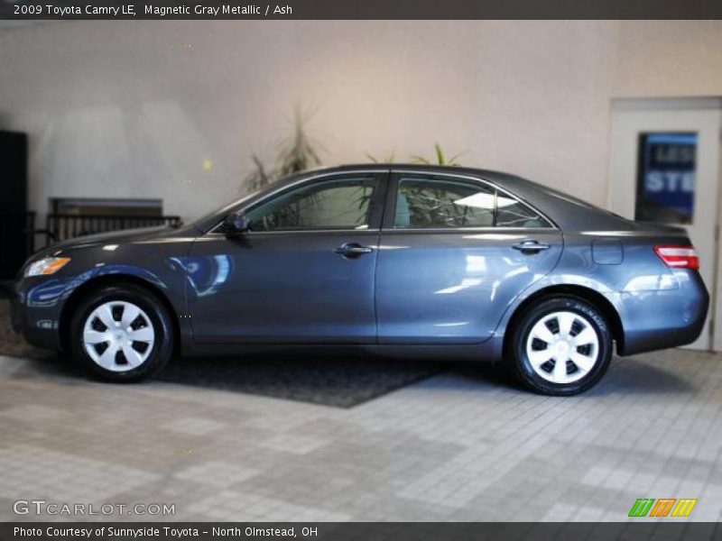 Magnetic Gray Metallic / Ash 2009 Toyota Camry LE