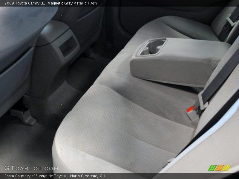Magnetic Gray Metallic / Ash 2009 Toyota Camry LE