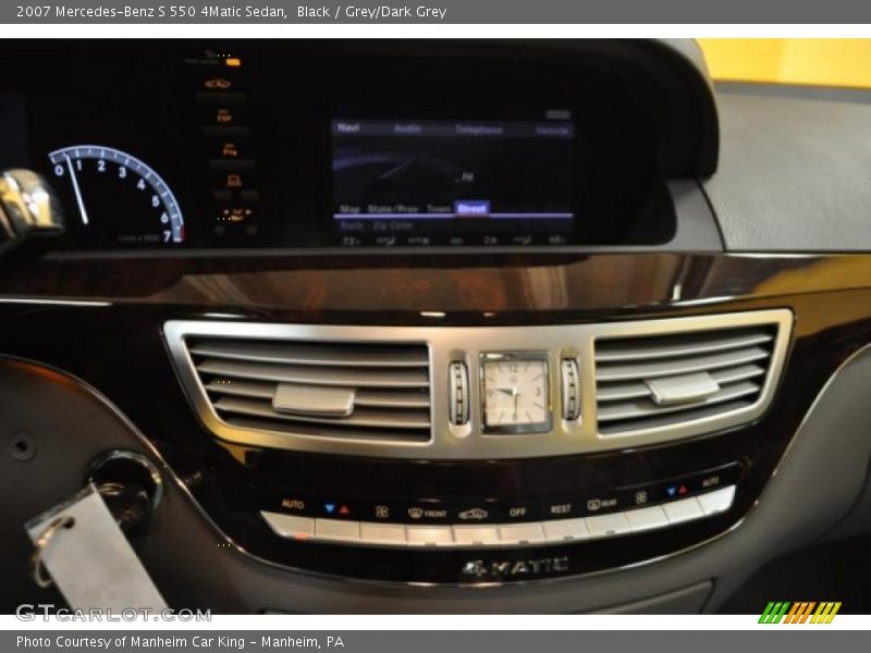 Black / Grey/Dark Grey 2007 Mercedes-Benz S 550 4Matic Sedan