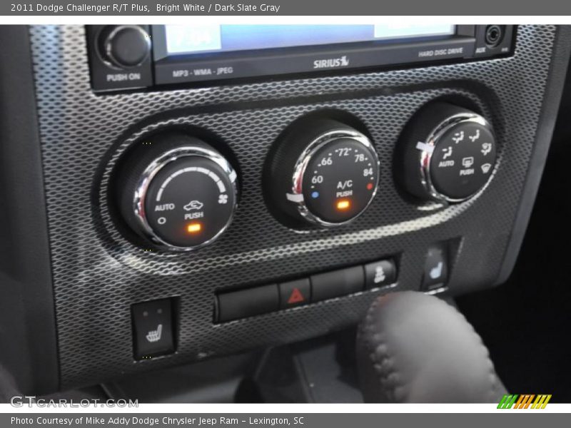 Controls of 2011 Challenger R/T Plus