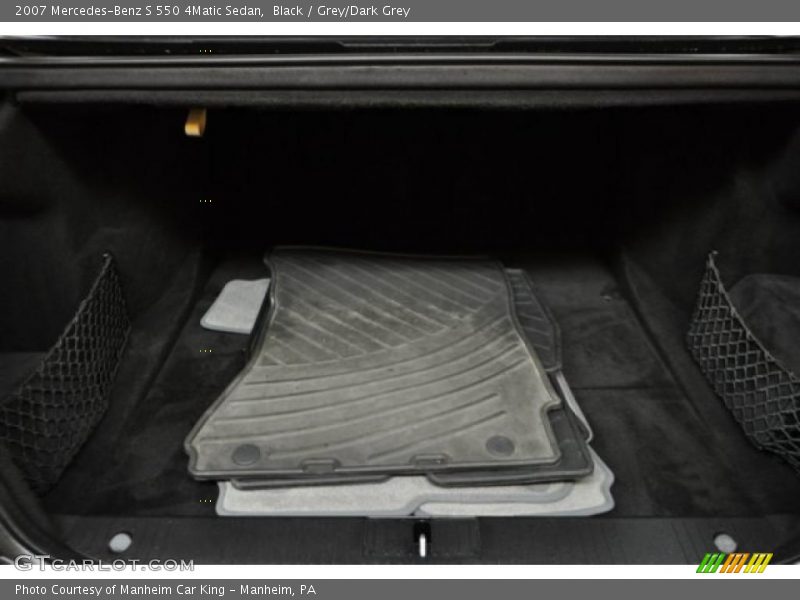 Black / Grey/Dark Grey 2007 Mercedes-Benz S 550 4Matic Sedan