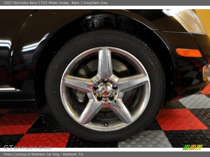 Black / Grey/Dark Grey 2007 Mercedes-Benz S 550 4Matic Sedan