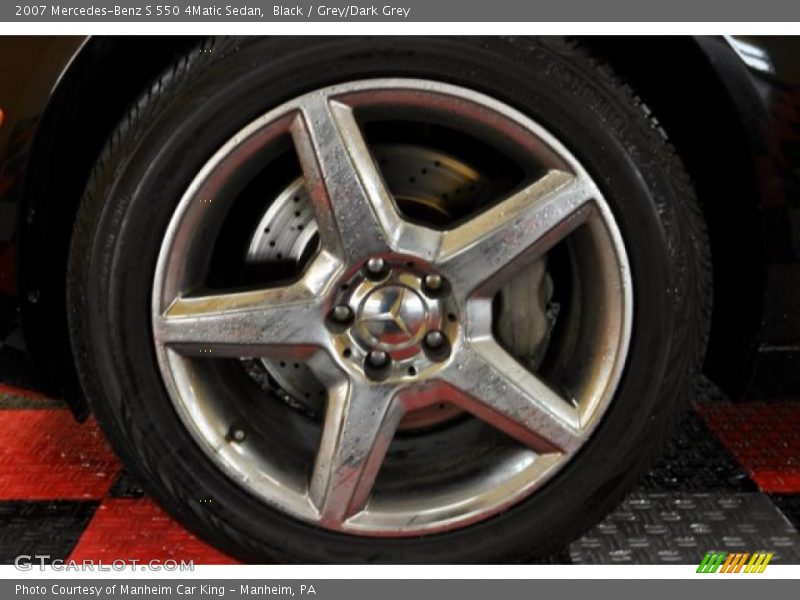 Black / Grey/Dark Grey 2007 Mercedes-Benz S 550 4Matic Sedan