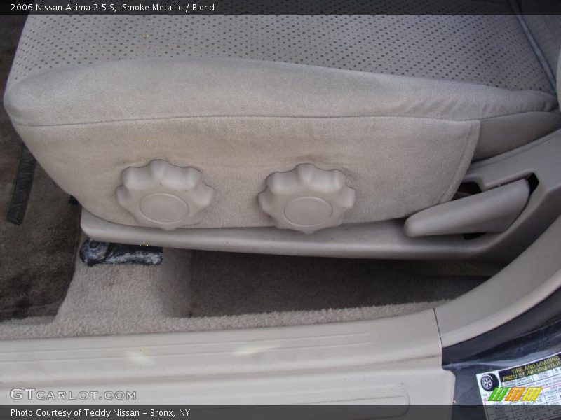Smoke Metallic / Blond 2006 Nissan Altima 2.5 S