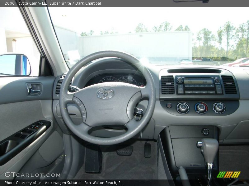 Super White / Dark Charcoal 2006 Toyota Camry LE