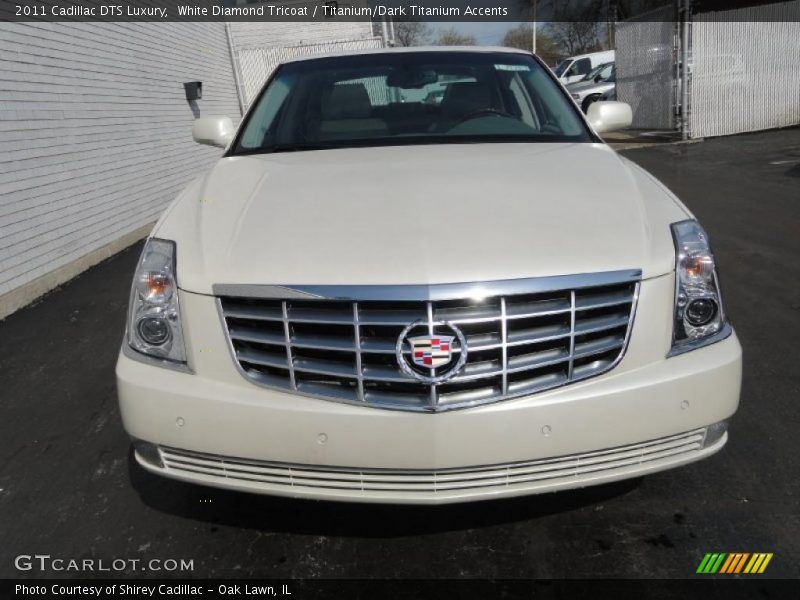 White Diamond Tricoat / Titanium/Dark Titanium Accents 2011 Cadillac DTS Luxury