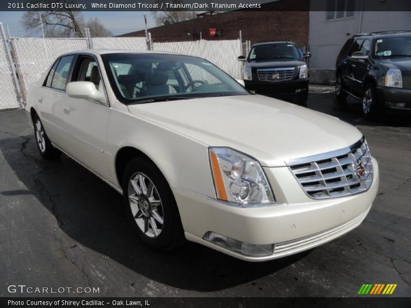 White Diamond Tricoat / Titanium/Dark Titanium Accents 2011 Cadillac DTS Luxury