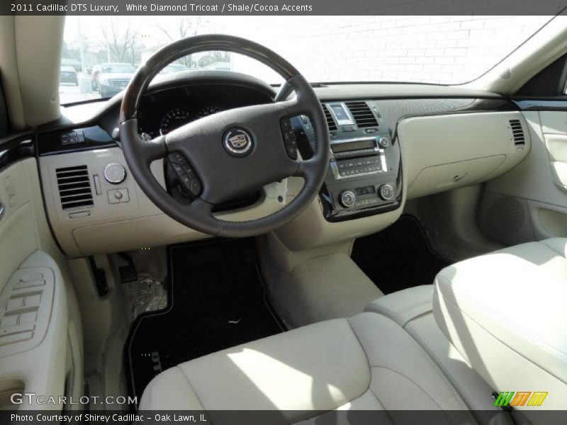 White Diamond Tricoat / Shale/Cocoa Accents 2011 Cadillac DTS Luxury