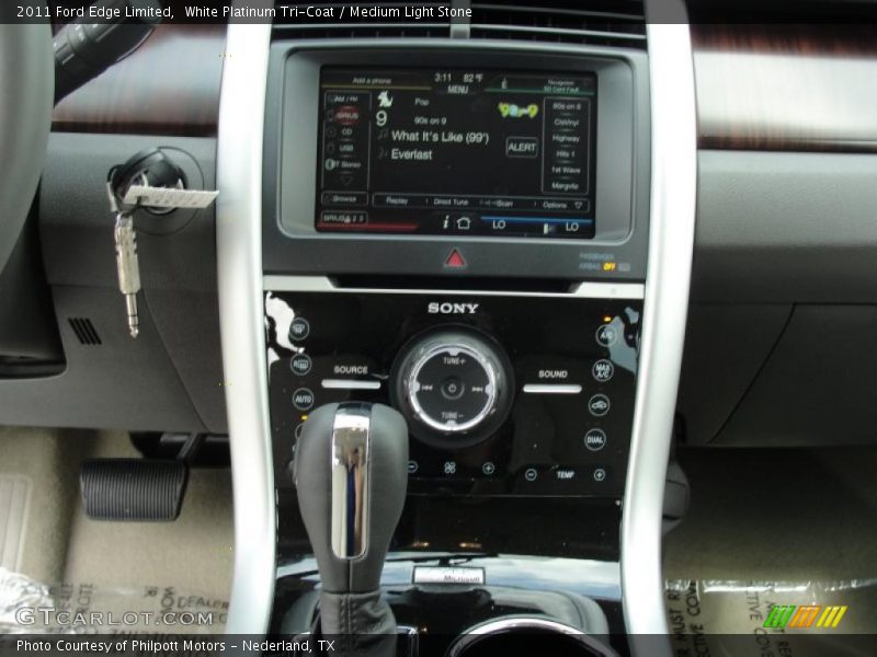 White Platinum Tri-Coat / Medium Light Stone 2011 Ford Edge Limited