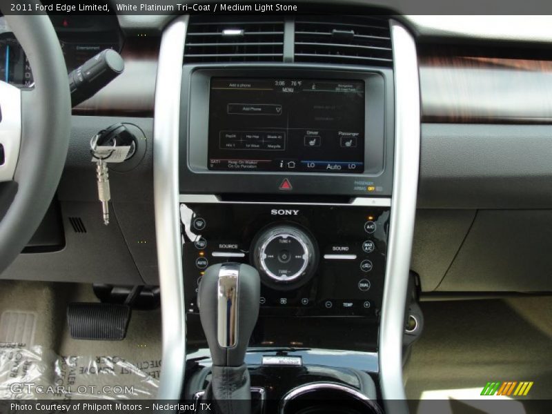 White Platinum Tri-Coat / Medium Light Stone 2011 Ford Edge Limited