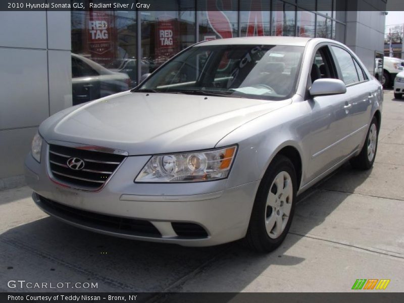 Radiant Silver / Gray 2010 Hyundai Sonata GLS