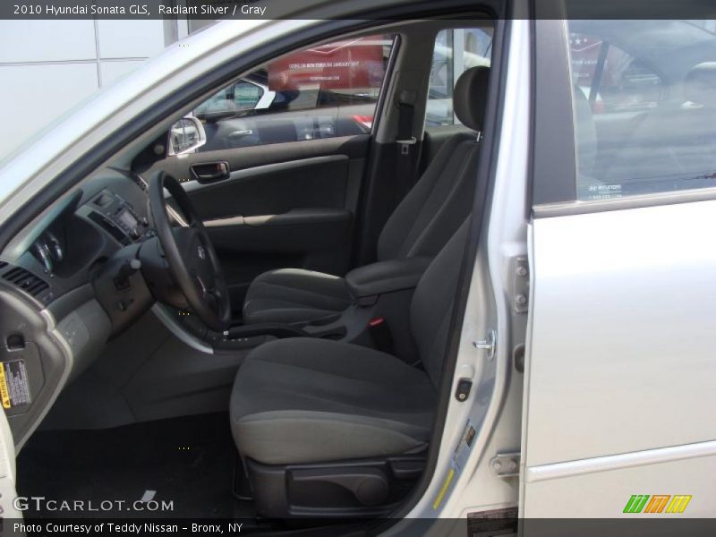 Radiant Silver / Gray 2010 Hyundai Sonata GLS