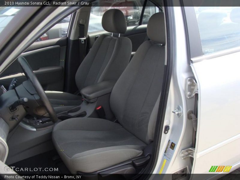 Radiant Silver / Gray 2010 Hyundai Sonata GLS