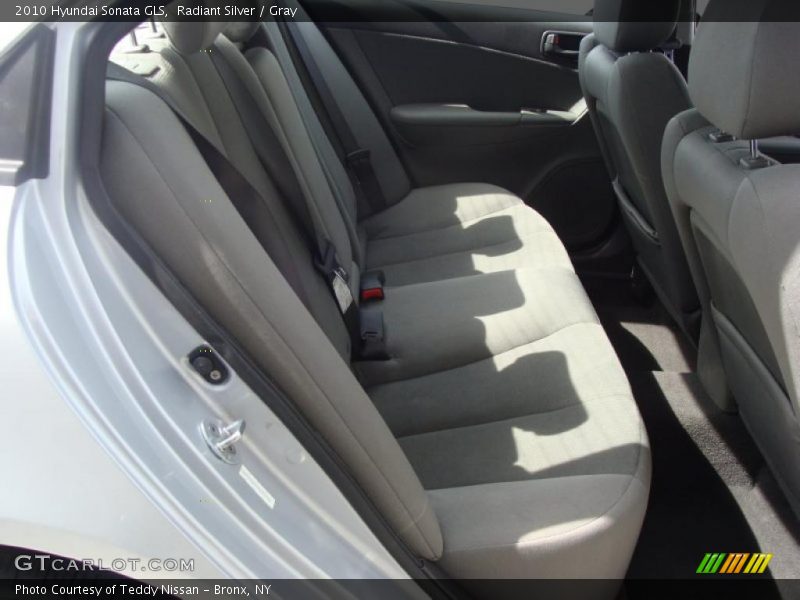 Radiant Silver / Gray 2010 Hyundai Sonata GLS