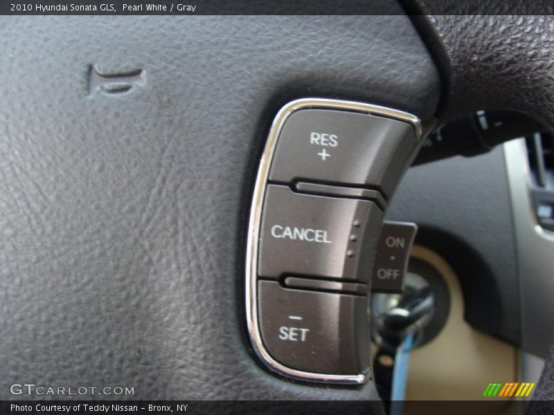 Pearl White / Gray 2010 Hyundai Sonata GLS